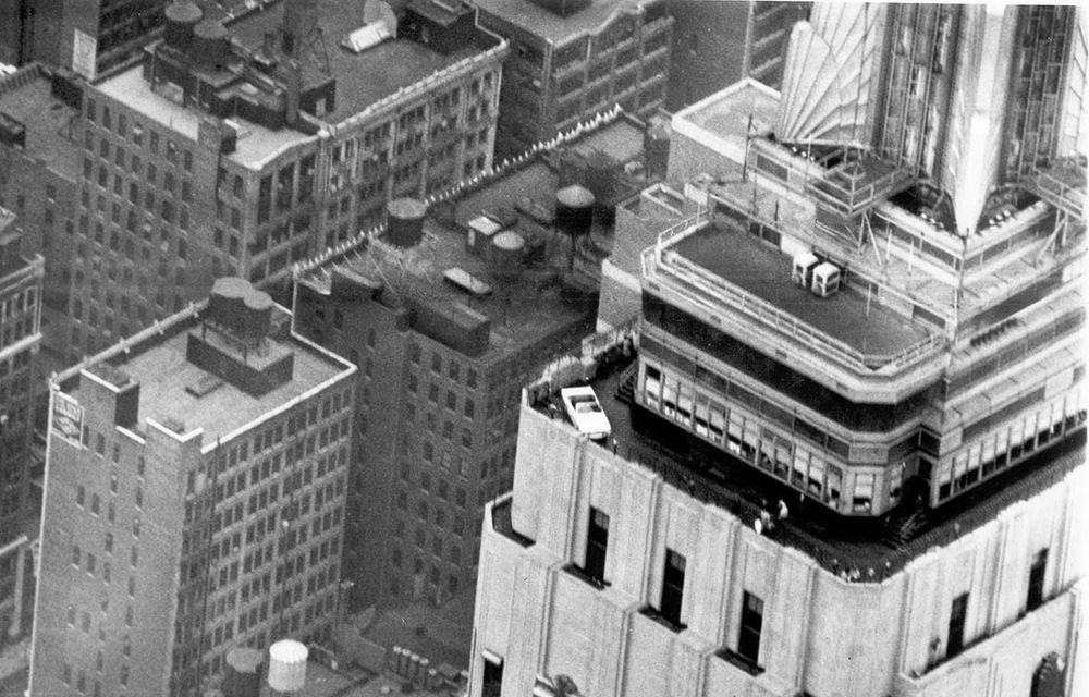 După 49 de ani, Mustang a revenit pe acoperişul Empire State Building - Poza 24