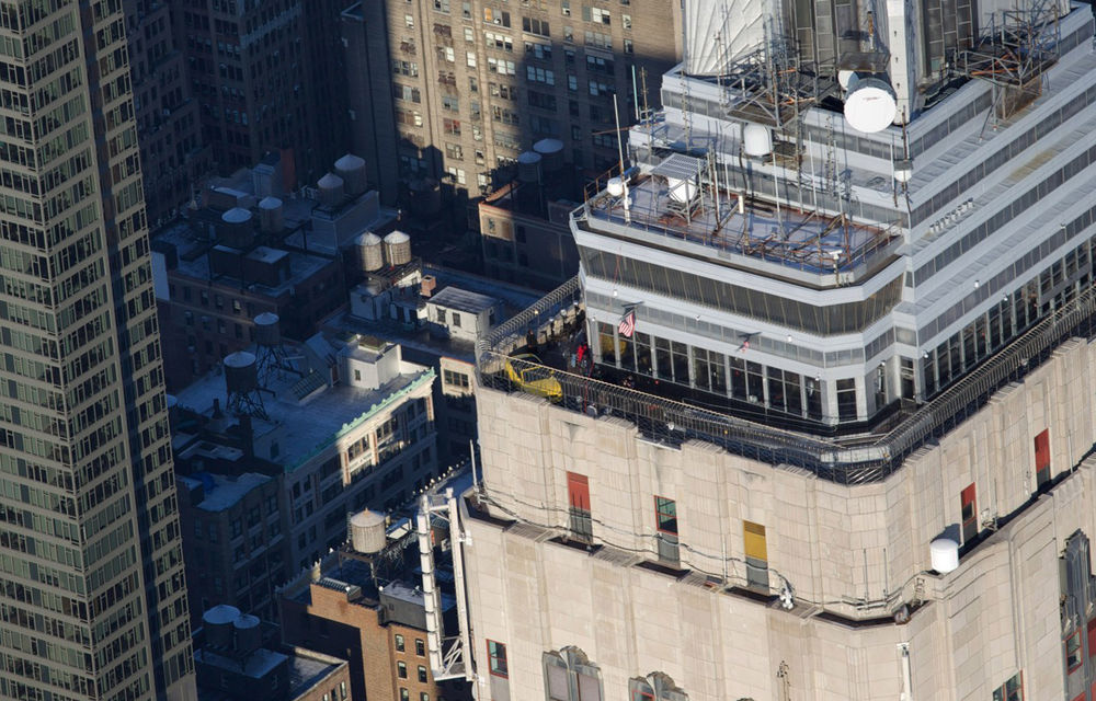 După 49 de ani, Mustang a revenit pe acoperişul Empire State Building - Poza 22