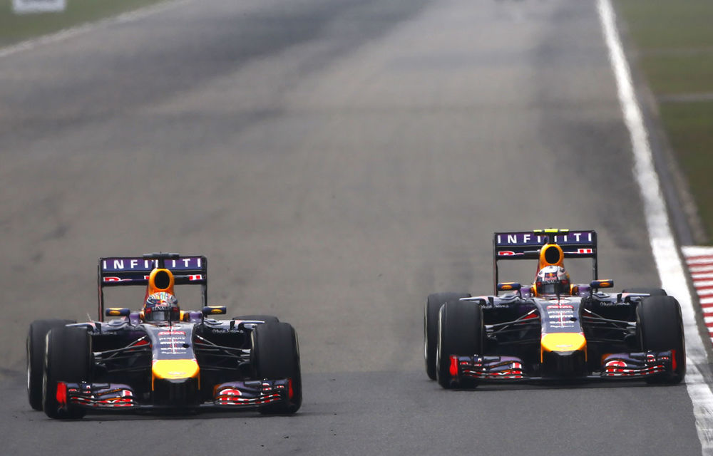 Vettel: &quot;Nu avea sens să-l blochez pe Ricciardo&quot; - Poza 1