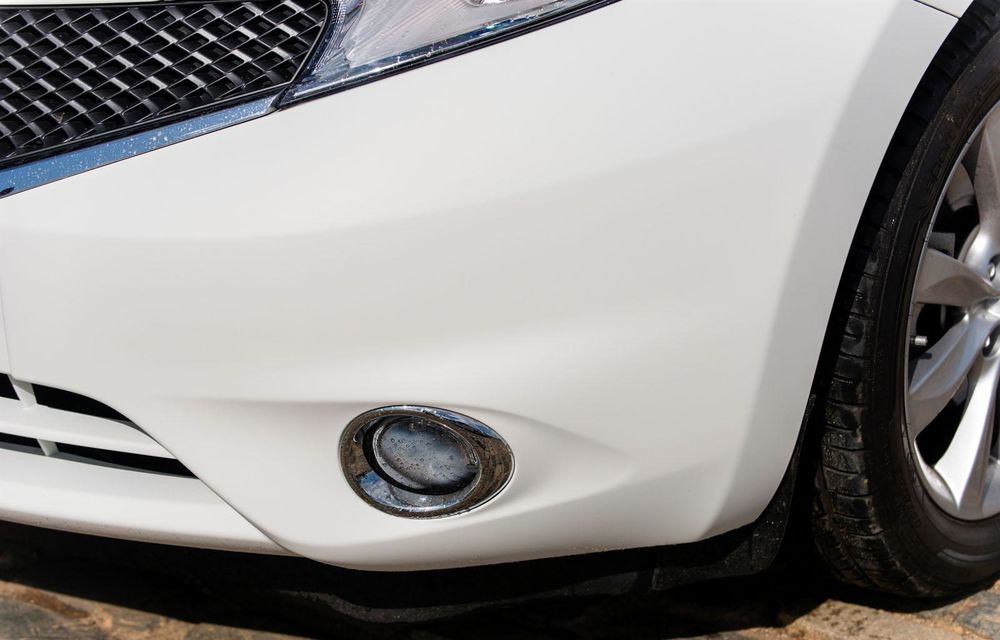 Nissan testează vopseaua care nu permite murdărirea maşinii - Poza 9