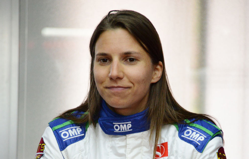 Simona de Silvestro, femeia care vrea să concureze în Marele Circ în 2015, a efectuat primul test cu un monopost de F1 - Poza 8