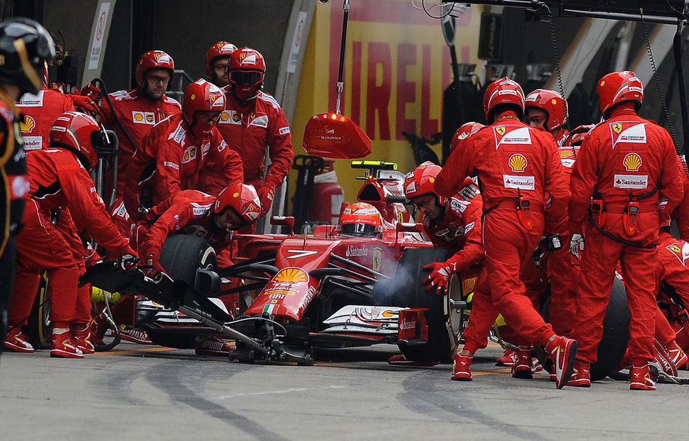 Ferrari dezvăluie cum se antrenează mecanicii care schimbă pneurile la boxe - Poza 1