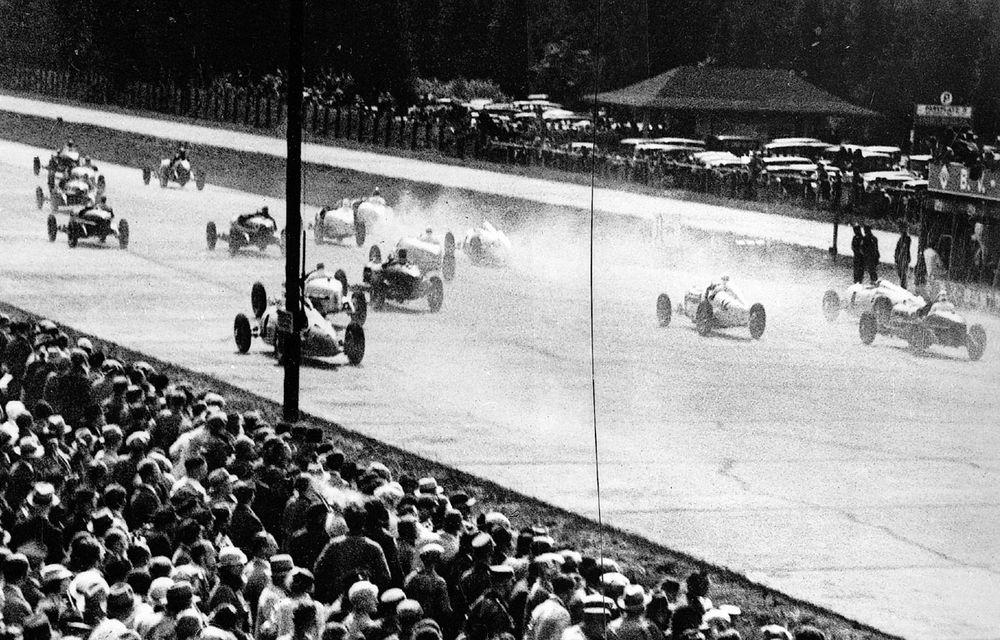 Poveştile motorsportului: 80 de ani de la debutul victorios al &quot;Săgeţilor Argintii&quot; - Poza 1