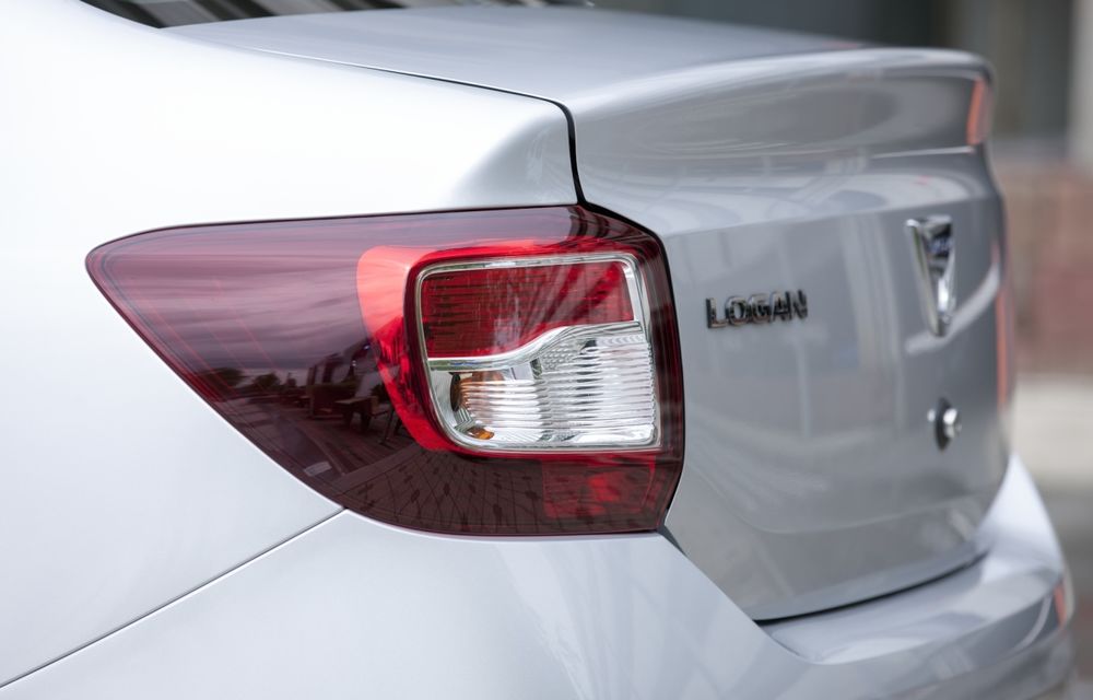 Dacia lansează ediţia specială Logan 10 ani: climatizare automată, comenzi pe uşi şi semnal în oglinzi - Poza 12