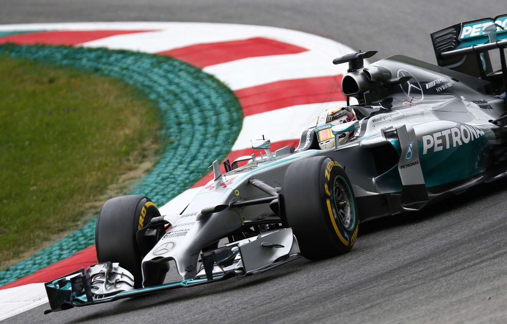 Hamilton nu ştie motivele derapajul din calificări. Rosberg îl acuză că a pierdut timp din cauza lui - Poza 1