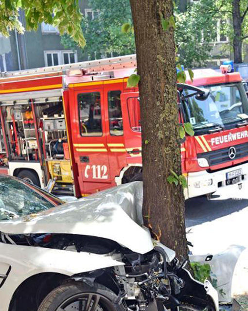 Daună totală: primul BMW M4 distrus vine din Germania - Poza 3