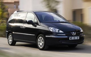 Peugeot va elimina din gamă modelele 807 şi 207 Plus