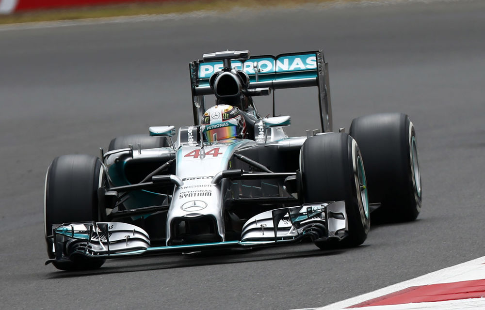 Hamilton a câştigat la Silverstone după abandonul lui Rosberg care relansează lupta pentru titlu - Poza 1