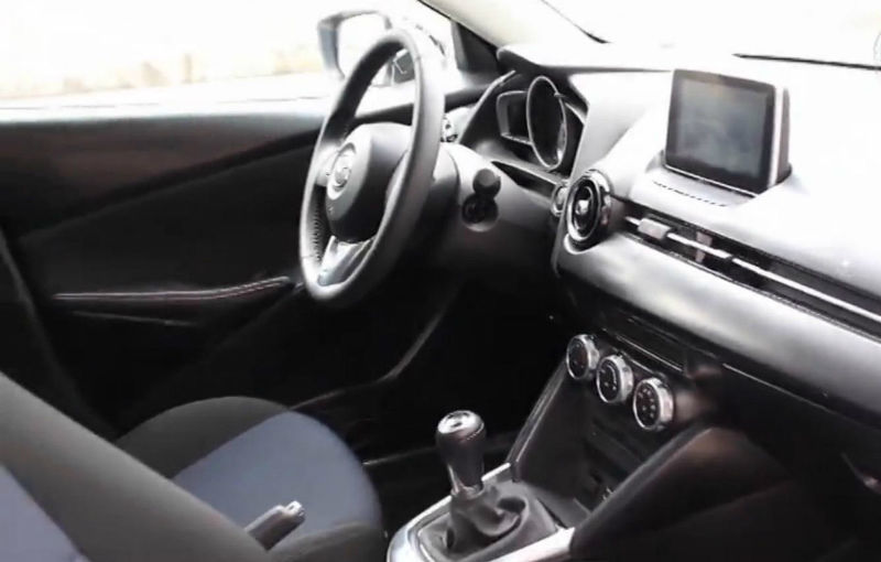 Noua Mazda2 - primele imagini cu interiorul modelului japonez - Poza 2