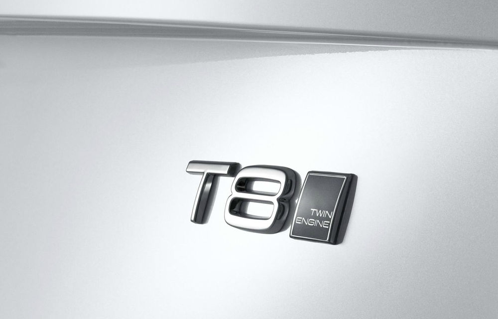 Noul Volvo XC90: motor hibrid de 400 CP ascuns sub titulatura T8 - Poza 6
