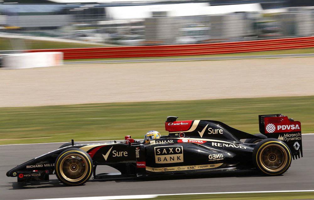 Lotus testează pneurile Pirelli cu jante de 18&quot; - Poza 1