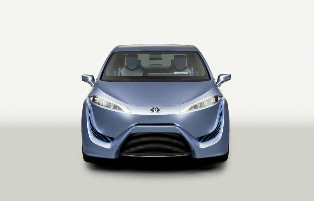 Viitorul Toyota Prius va avea în sfârşit acumulatori Litiu-Ion şi, posibil, variantă cu tracţiune integrală permanentă - Poza 1