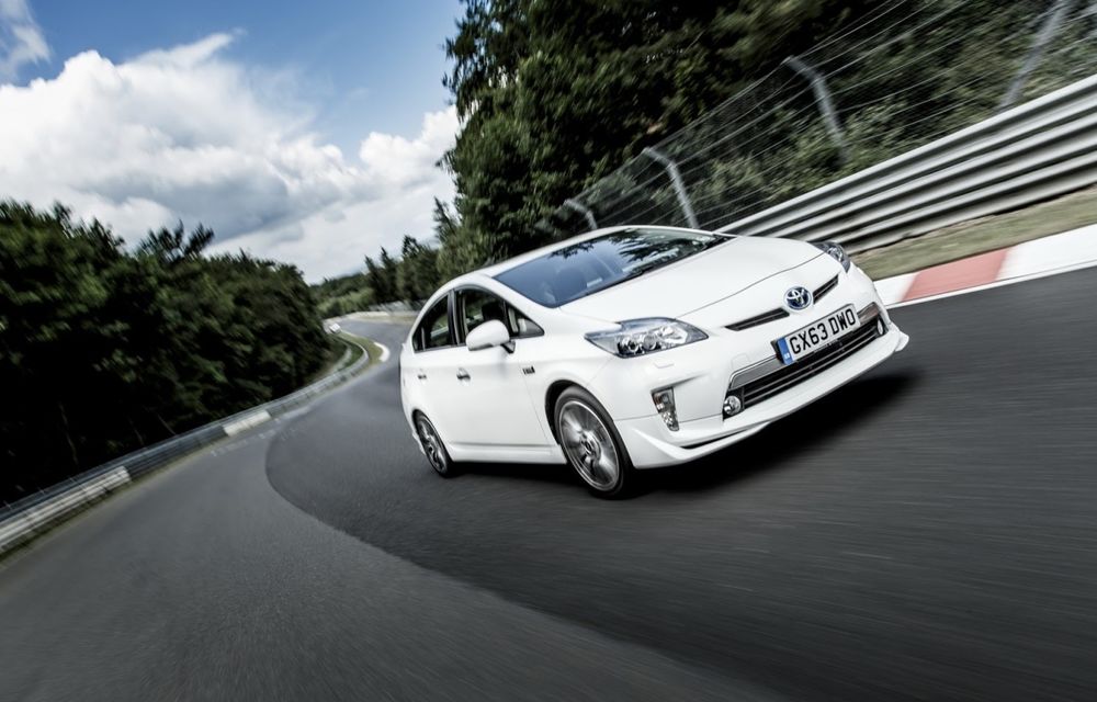 Toyota Prius Plug-in Hybrid a stabilit un record de consum la Nurburgring - Poza 19