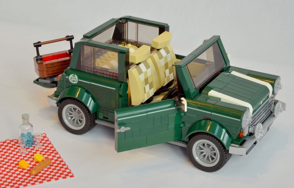 Mini Cooper este oferit şi în versiune LEGO: 1.077 de piese completează maşina de 25 de centimetri lungime - Poza 14