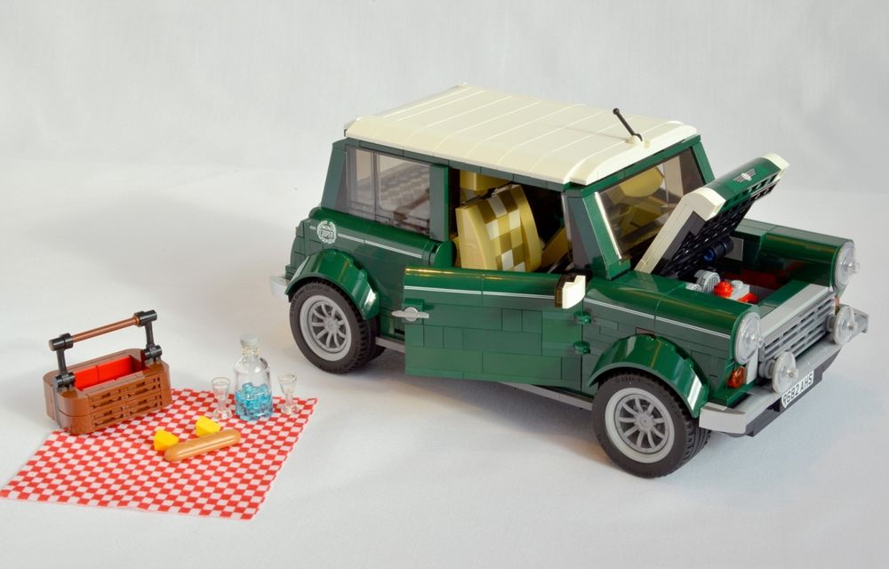 Mini Cooper este oferit şi în versiune LEGO: 1.077 de piese completează maşina de 25 de centimetri lungime - Poza 2