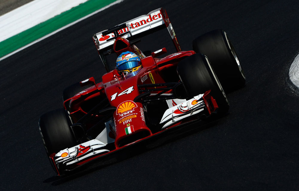 Alonso a fost tentat să intre încă o dată la boxe în finalul cursei - Poza 1