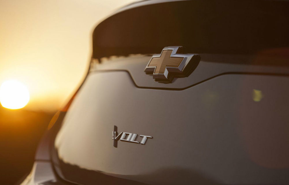 Chevrolet Volt: un teaser anunţă deja lansarea noii generaţii în 2015 - Poza 1