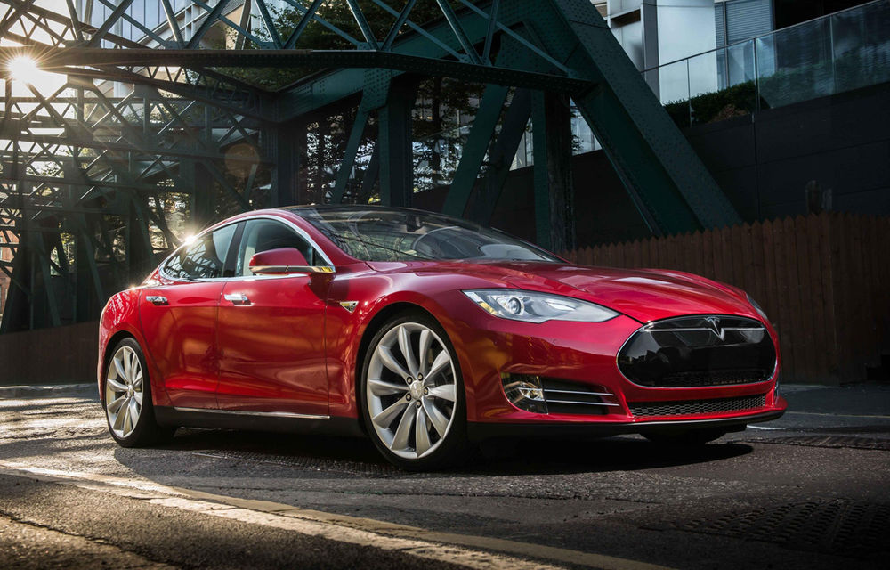 Tesla Model S pierde teren la fiabilitate după doi ani. Elon Musk: &quot;Încercăm să atingem idealul platonic al maşinii perfecte&quot; - Poza 1