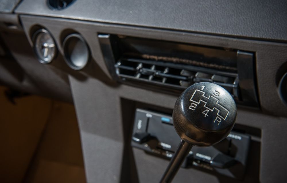Primul exemplar Range Rover va fi vândut la licitaţie - Poza 8