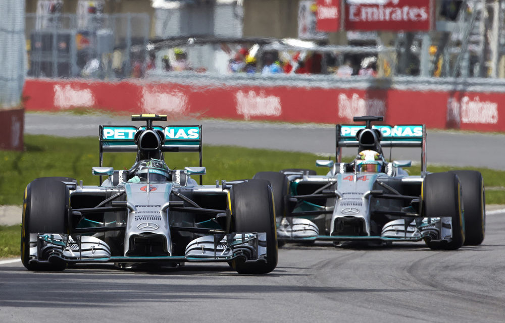 Hamilton şi Rosberg sugerează că există tensiuni după controversele din Ungaria - Poza 1