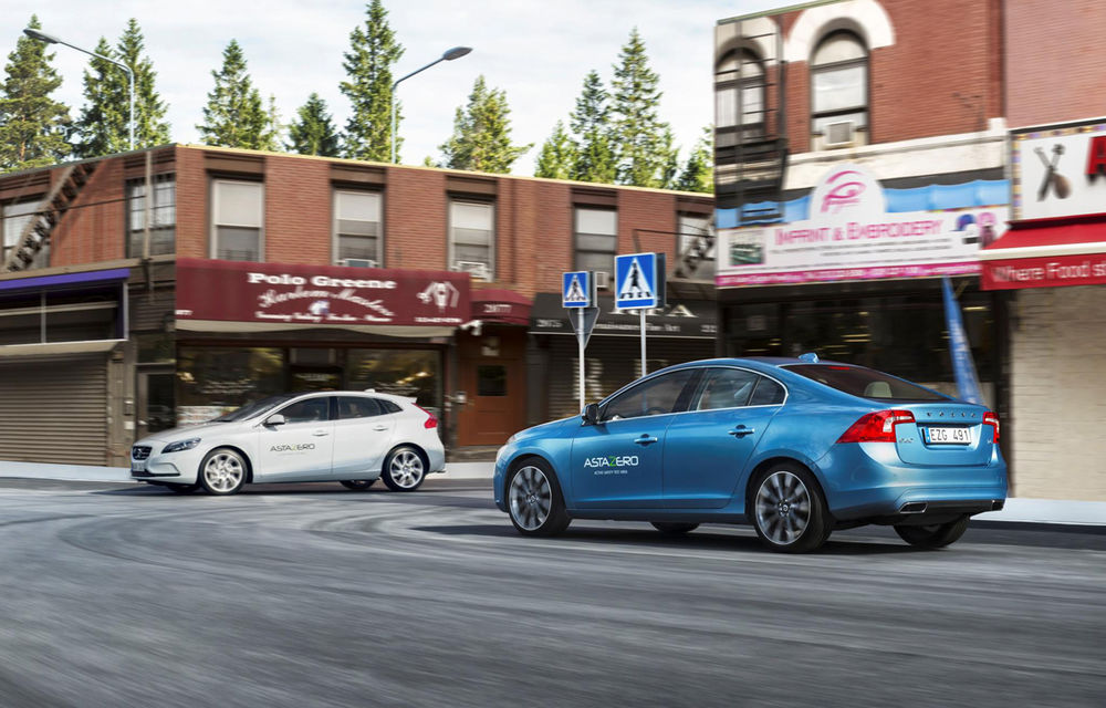 Volvo a construit un oraş-simulacru pentru a testa sistemele de siguranţă ale viitorului - Poza 1