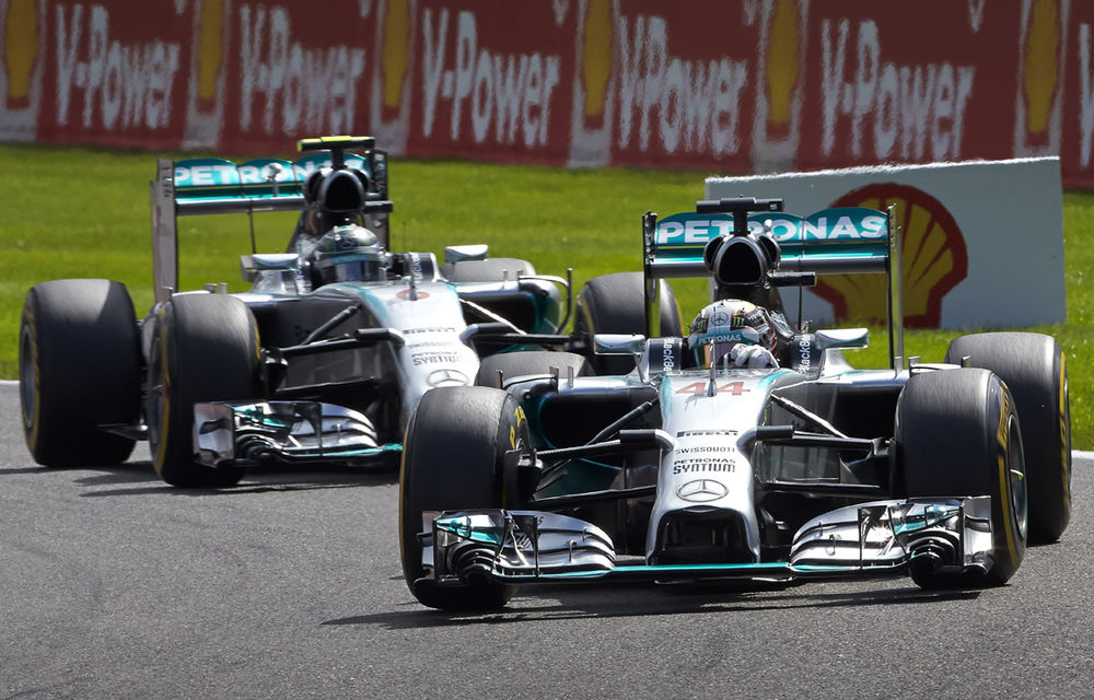 Hamilton: &quot;Rosberg mi-a spus că m-a lovit intenţionat!&quot; Germanul susţine că a fost doar un incident de cursă - Poza 1