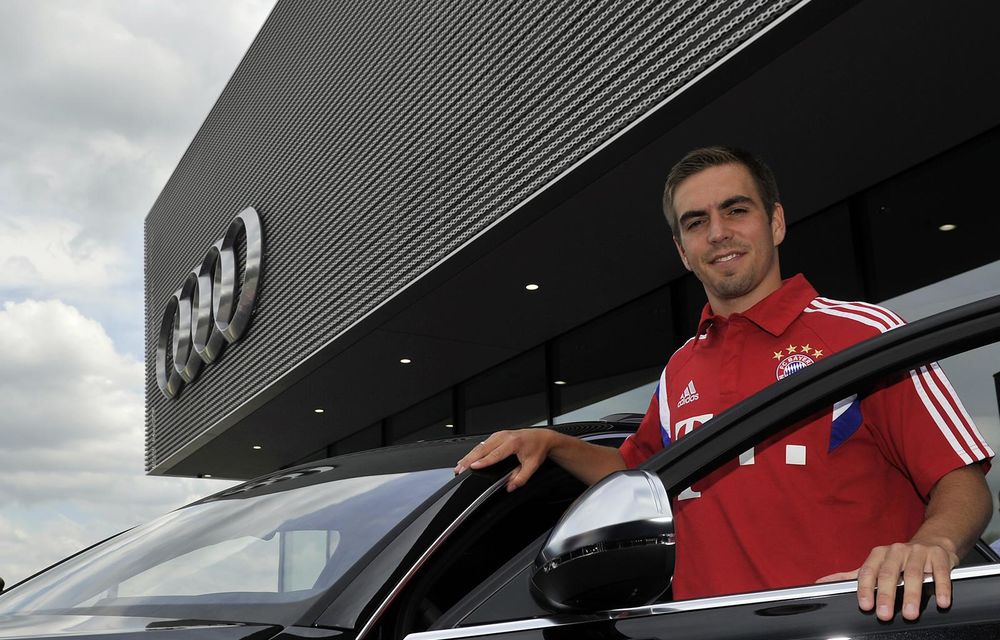 Fotbaliştii echipei Bayern Munchen au primit o flotă Audi şi un curs de pilotaj cu R8 - Poza 21
