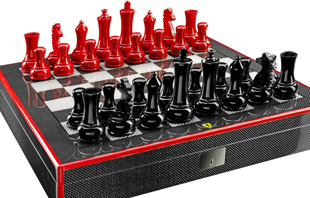 Ferrari vinde o tablă de şah personalizată, cu 1500 de euro - Poza 1