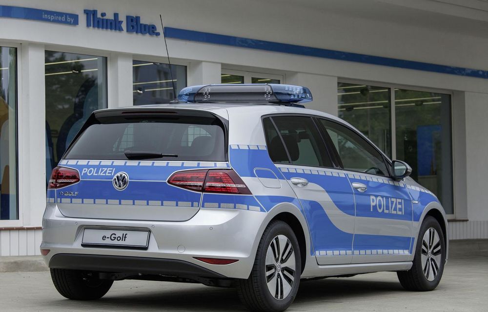 Volkswagen Golf electric, transformat în maşină de poliţie în Germania - Poza 3