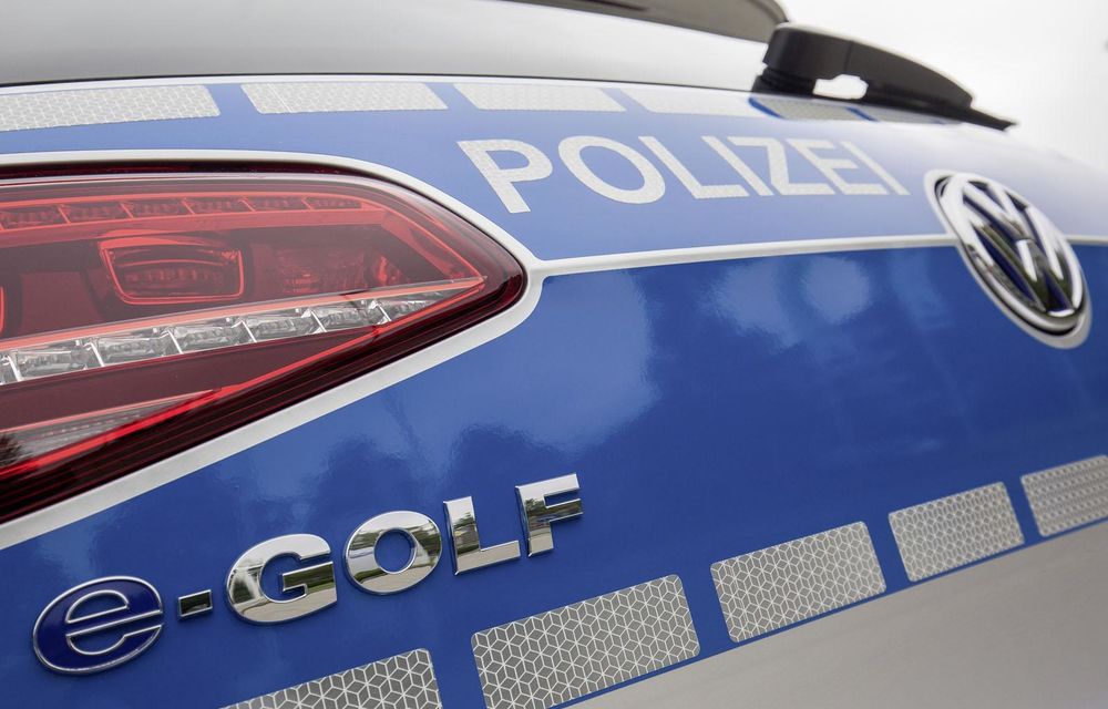 Volkswagen Golf electric, transformat în maşină de poliţie în Germania - Poza 4