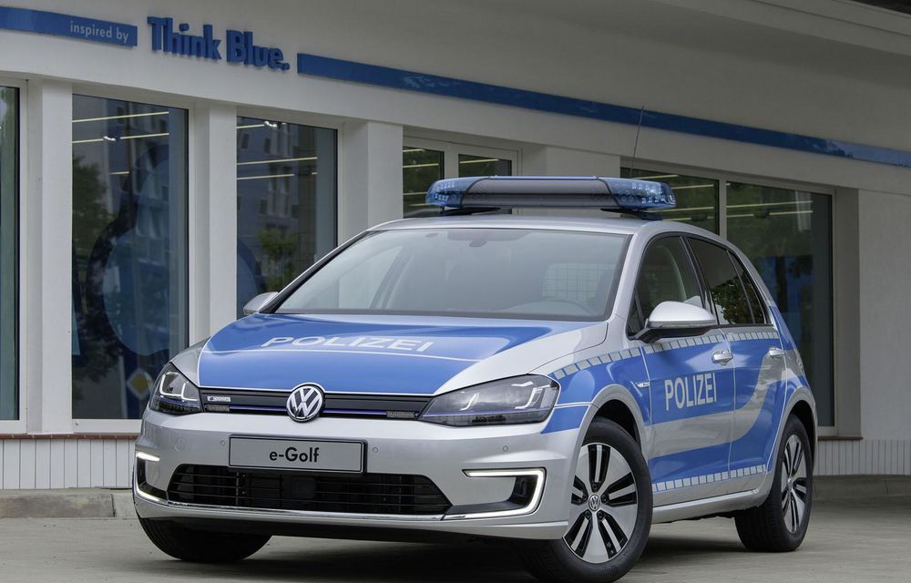 Volkswagen Golf electric, transformat în maşină de poliţie în Germania - Poza 5