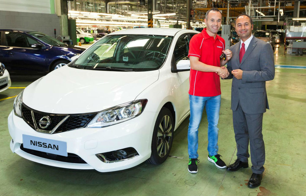 Nissan Pulsar a ajuns la primul său client: fotbalistul Andres Iniesta - Poza 1