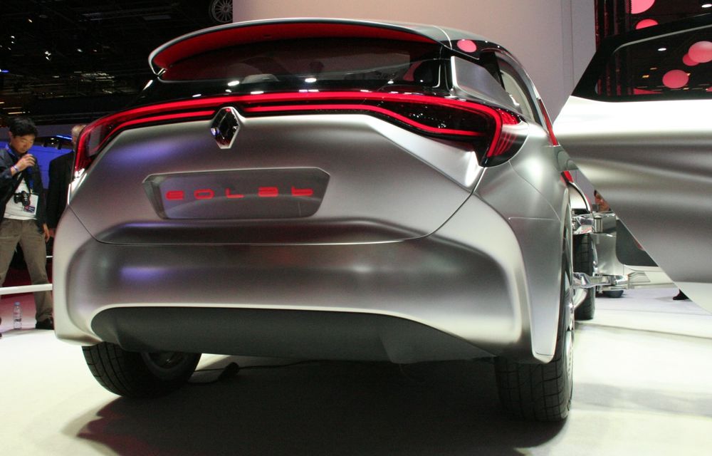 PARIS 2014 LIVE: Renault Eolab concept: consum de 1 litru la sută pentru maşina viitorului în viziunea francezilor - Poza 17