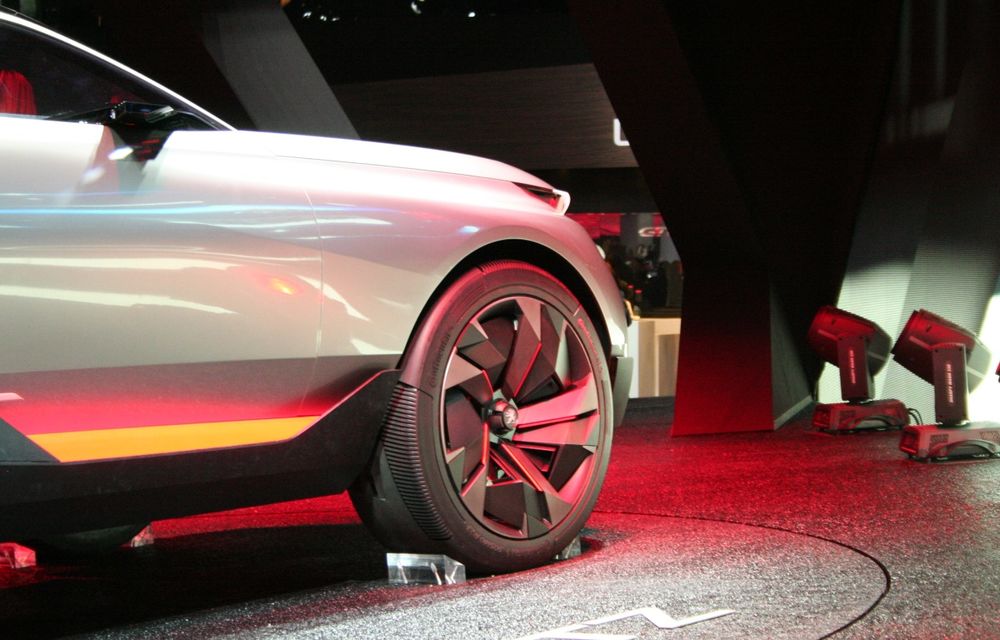 PARIS 2014 LIVE: Peugeot Quartz Concept anunţă un SUV compact în gama francezilor - Poza 7