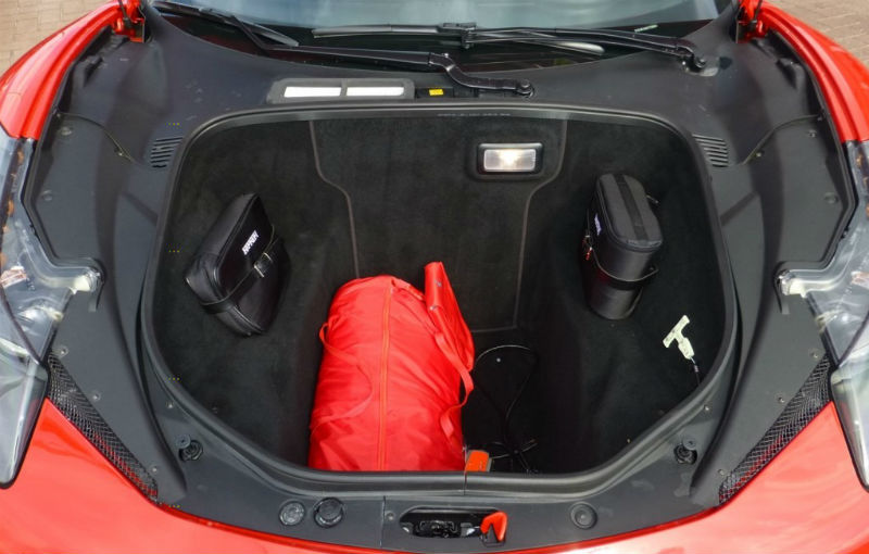 Ferrari 458 Italia, rechemat în service pentru că portbagajul nu se deschide din interior - Poza 2