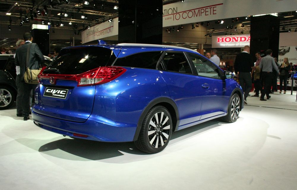 PARIS 2014 LIVE: Honda Civic primeşte un facelift şi o versiune Sport - Poza 13