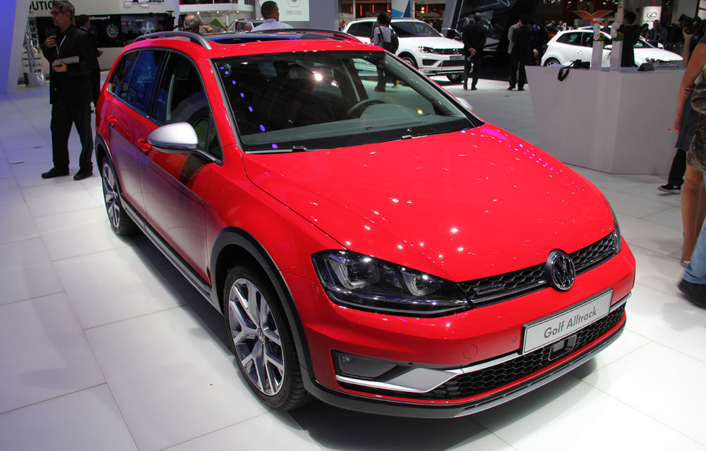 PARIS 2014 LIVE: Volkswagen Golf Alltrack - compacta germană este pregătită şi pentru off-road - Poza 1