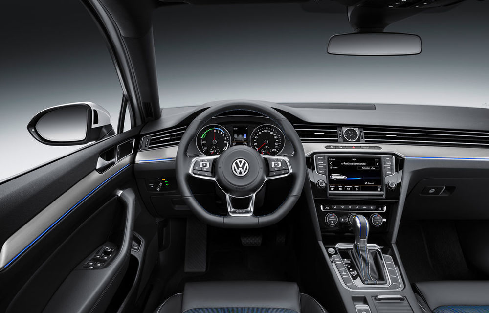 PARIS 2014 LIVE: Volkswagen Passat GTE - varianta hybrid plug-in a noului model din Wolfsburg - Poza 15