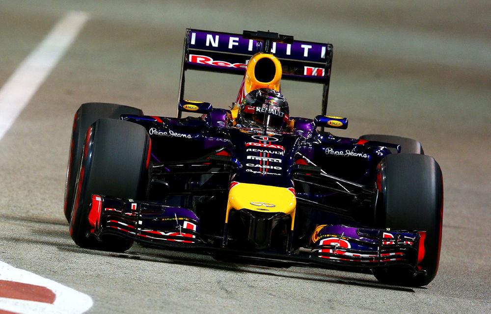Video: Red Bull a făcut o demonstraţie de Formula 1 în viitorul Yas Mall din Abu Dhabi - Poza 1