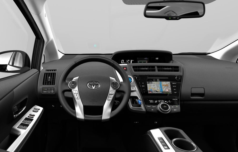 Toyota Prius+ a primit un facelift discret pentru piaţa europeană - Poza 4
