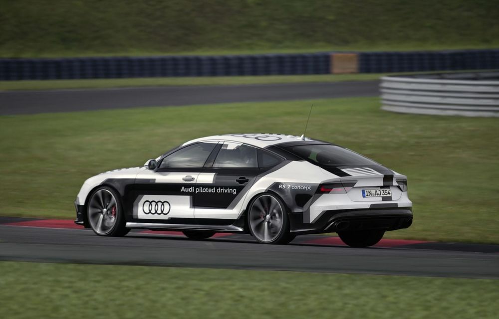 Audi RS7 piloted driving Concept, maşina care se pilotează singură pe circuit, a fost prezentată oficial - Poza 9
