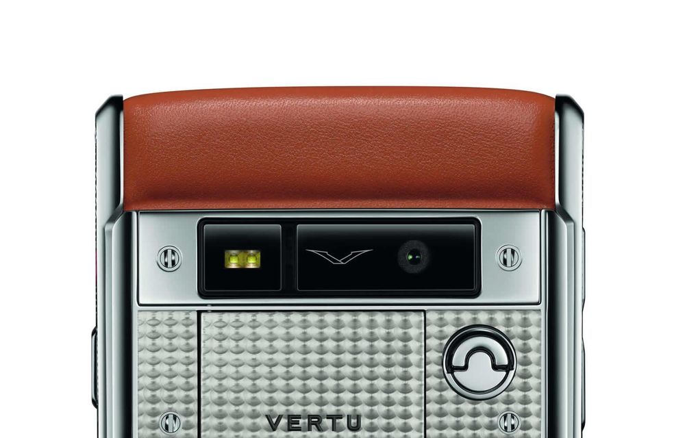 Bentley a lansat un smartphone împreună cu Vertu. Terminalul cu Android costă 12.500 de euro - Poza 6