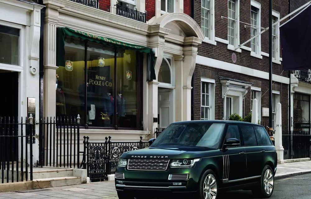Land Rover a lansat cel mai scump Range Rover din lume: 230.000 de euro, cu două puşti de vânătoare incluse - Poza 7