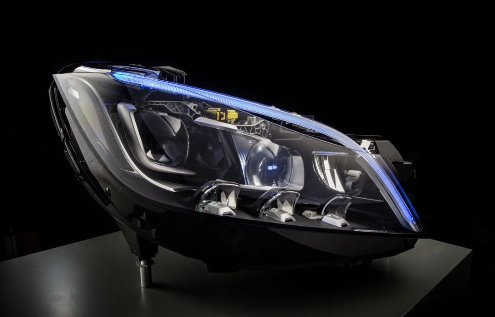 Mercedes-Benz prezintă noua sa generaţie de blocuri optice cu LED: 84 de LED-uri pe far - Poza 3