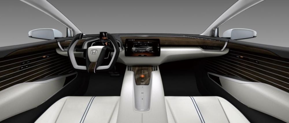 Honda FCV Concept: 700 de kilometri autonomie maximă şi versiune de serie lansată în 2016 - Poza 6
