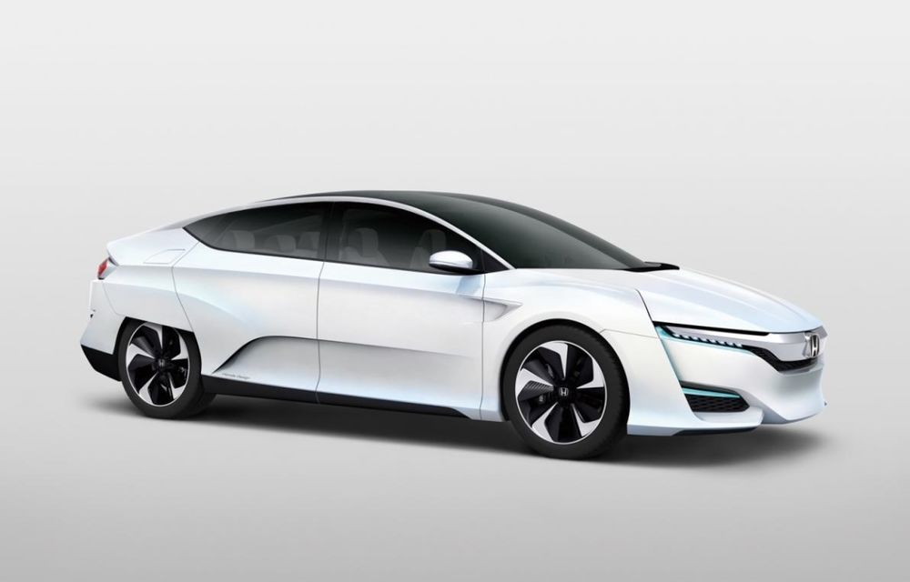 Honda FCV Concept: 700 de kilometri autonomie maximă şi versiune de serie lansată în 2016 - Poza 2
