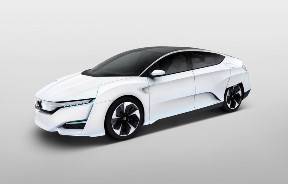 Honda FCV Concept: 700 de kilometri autonomie maximă şi versiune de serie lansată în 2016 - Poza 1
