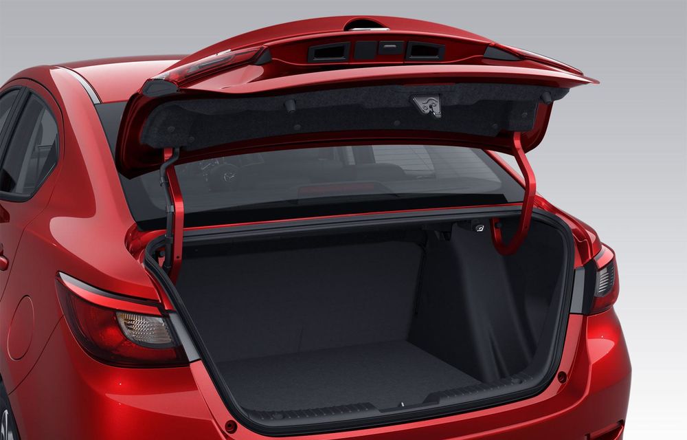 Mazda2 Sedan: imagini şi detalii cu primul derivat de caroserie al modelului de clasă mică - Poza 10