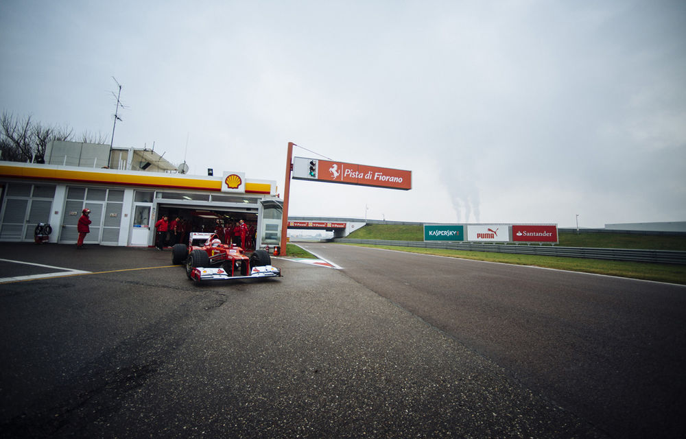 Galerie foto şi video: Vettel a efectuat primul test pentru Ferrari - Poza 17