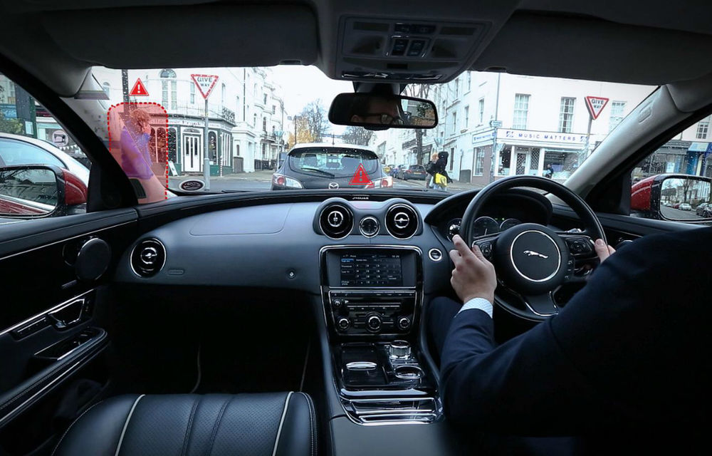Jaguar şi Land Rover au inventat „montanţii transparenţi”, care îmbunătăţesc vizibilitatea - Poza 1